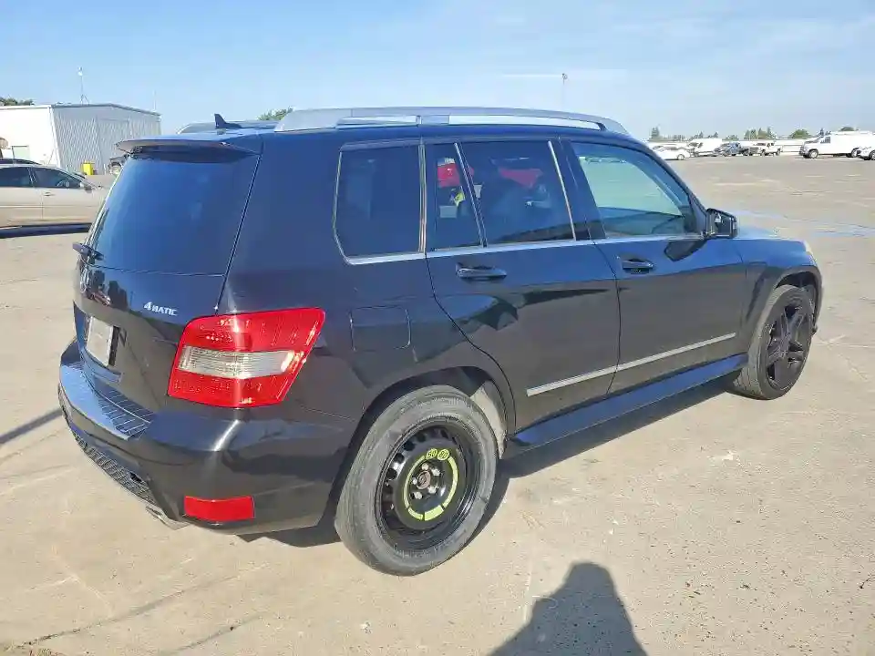 WDCGG8HB5AF465574 2010 MERCEDES-BENZ GLK-CLASS-2