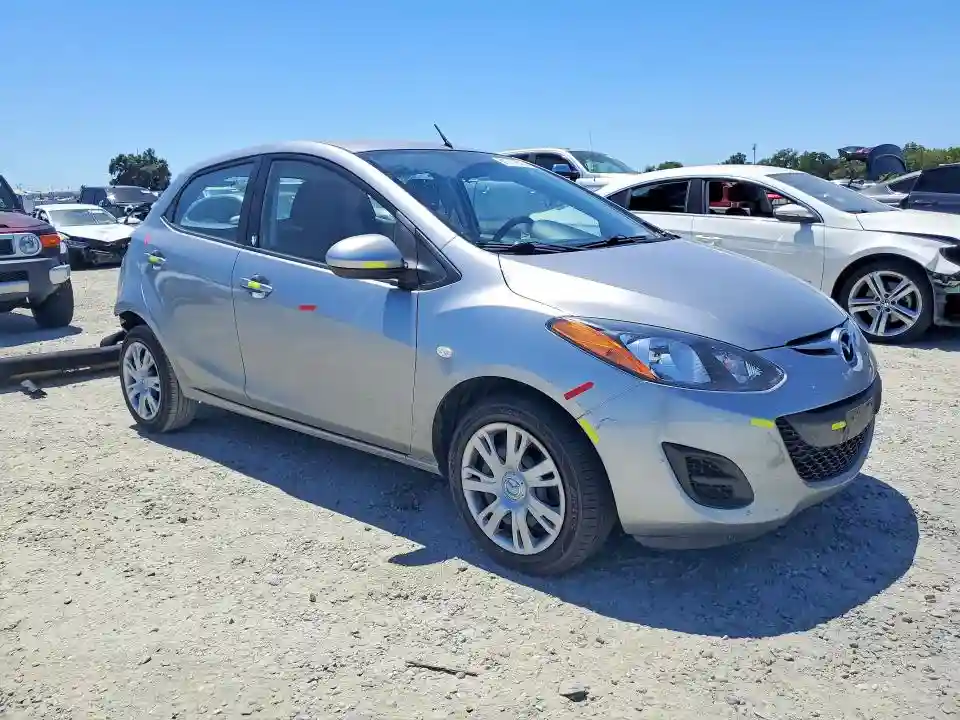 JM1DE1HZ4B0125534 2011 MAZDA 2-3