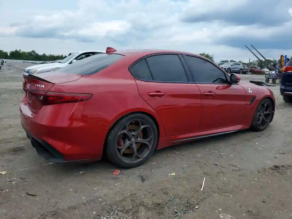 ZARFAEAV2H7547696 2017 ALFA ROMEO GIULIA-2