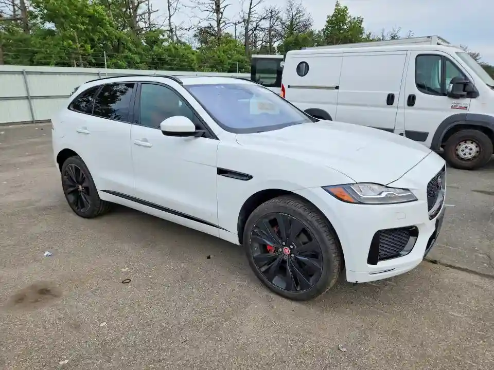 SADCM2BV2HA893840 2017 JAGUAR F-PACE-3