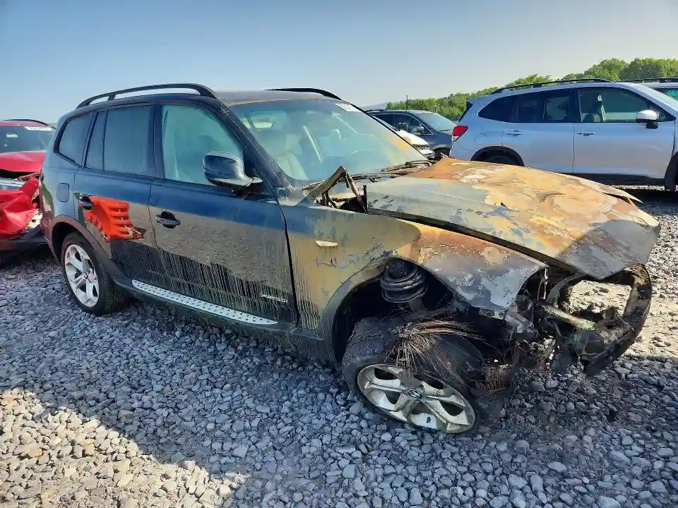 WBXPC9C45AWJ31581 2010 BMW X3-3