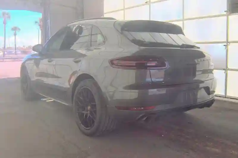 WP1AG2A59JLB62312 2018 PORSCHE MACAN-2