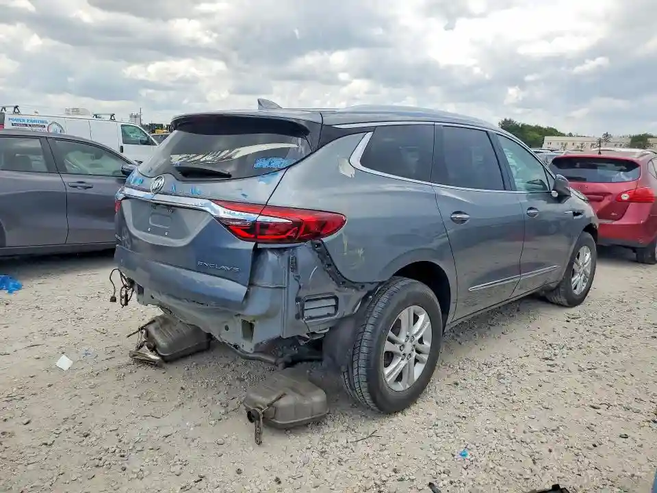 5GAERBKW5JJ138560 2018 BUICK ENCLAVE-2