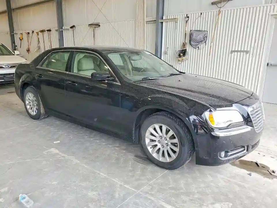 2C3CCAAG8DH513685 2013 CHRYSLER 300-3