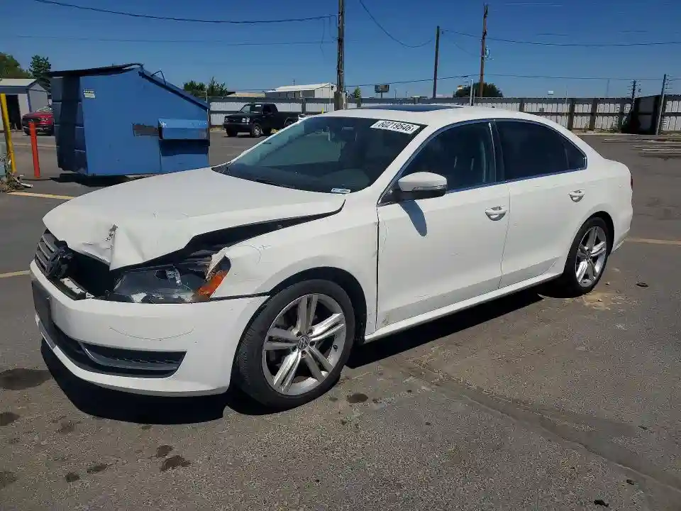 1VWBT7A3XEC059075 2014 VOLKSWAGEN PASSAT-0