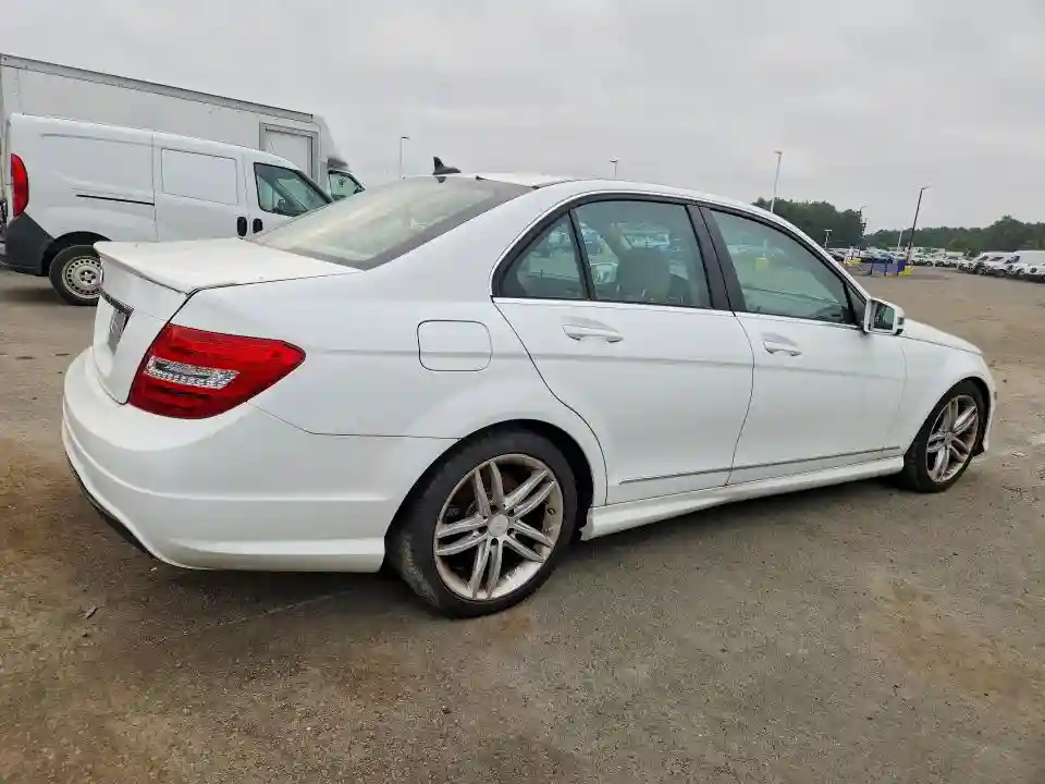 WDDGF4HB8DR271566 2013 MERCEDES-BENZ C-CLASS-2