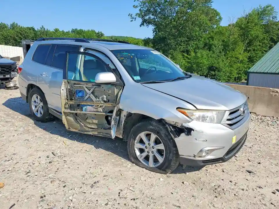 5TDBK3EH3BS091834 2011 TOYOTA HIGHLANDER-3