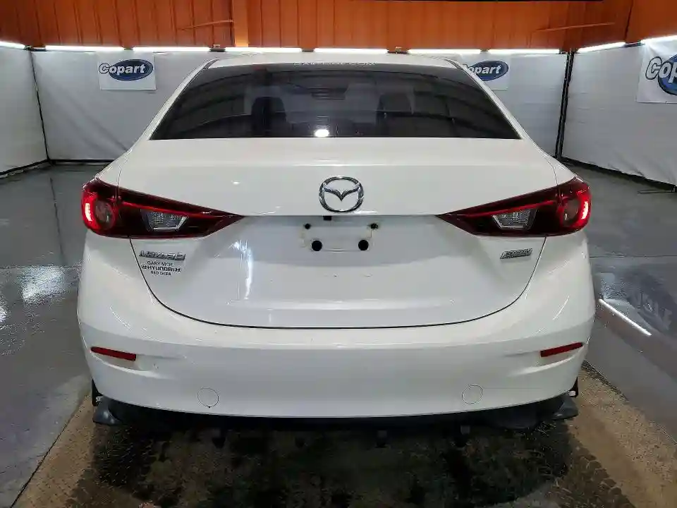 JM1BN1V72J1173097 2018 MAZDA 3-5