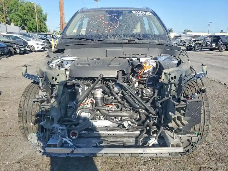 YV4H60PG5S1372819 2025 VOLVO XC90-4