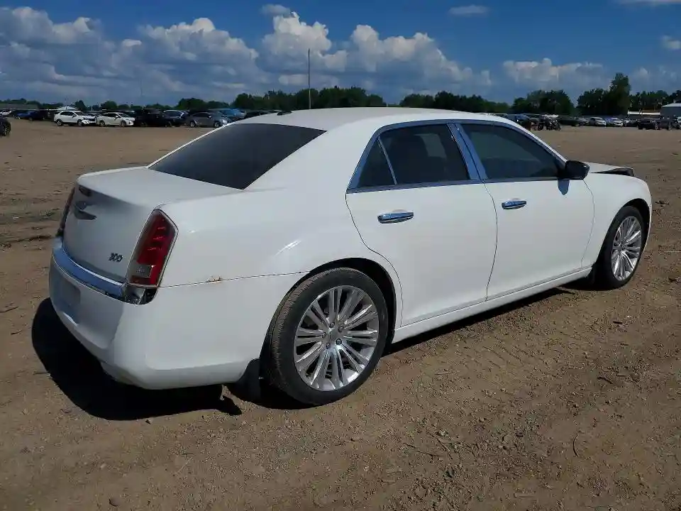 2C3CCACG0CH200612 2012 CHRYSLER 300-2
