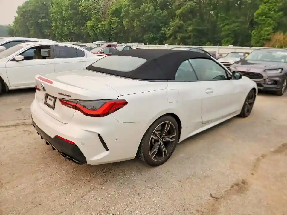 WBA53AT03MCH02364 2021 BMW M4-2