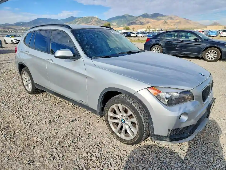 WBAVL1C56FVY39878 2015 BMW X1-3