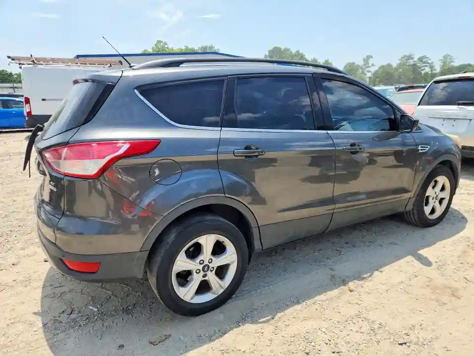 1FMCU9G9XFUB97346 2015 FORD ESCAPE-2