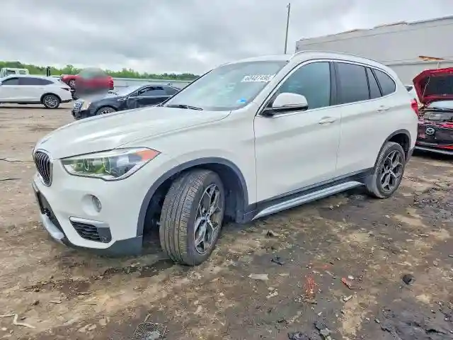 WBXHT3C54K5L97904 2019 BMW X1-0