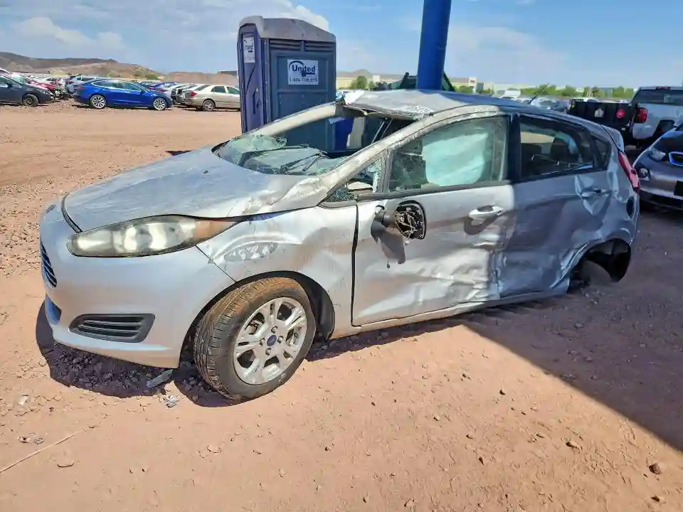 3FADP4EJ9FM187031 2015 FORD FIESTA-0