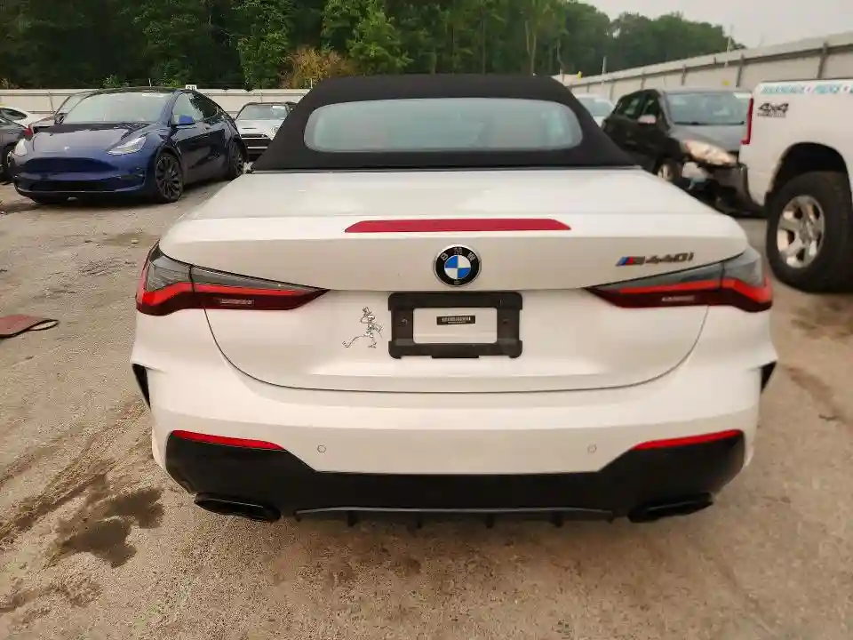 WBA53AT03MCH02364 2021 BMW M4-5