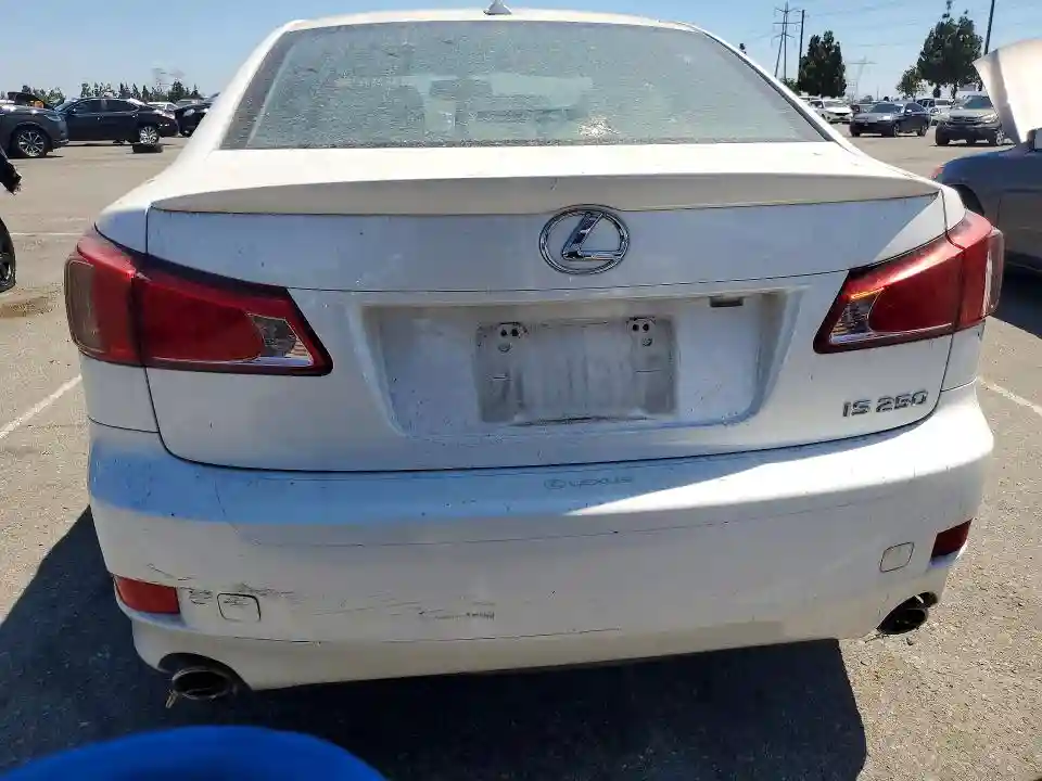 JTHBF5C20B5144279 2011 LEXUS IS-5