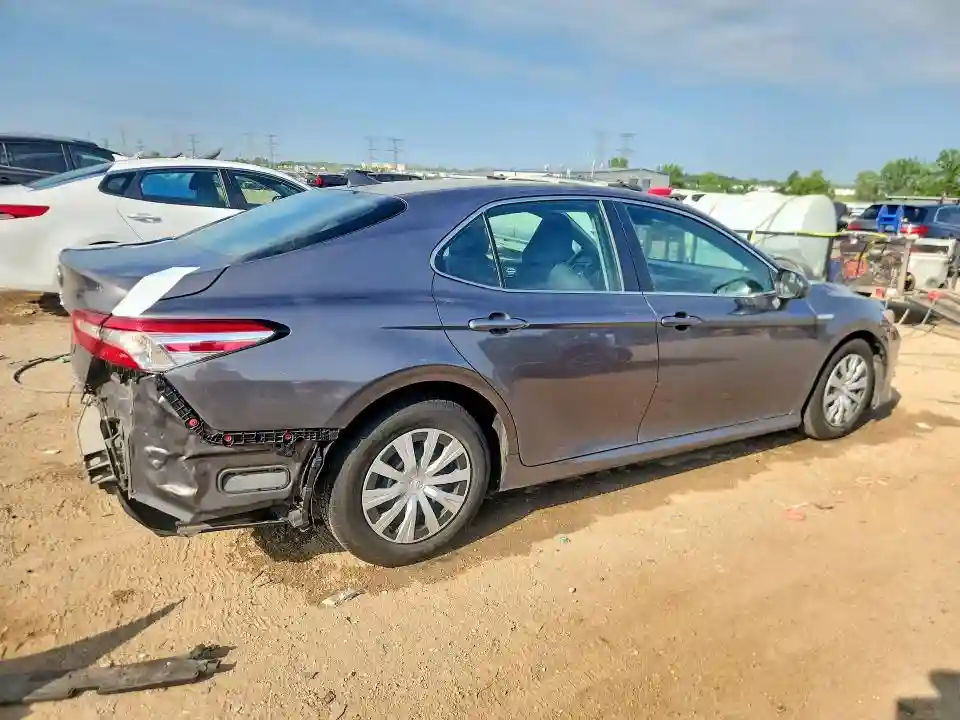 4T1C31AKXLU525957 2020 TOYOTA CAMRY-2
