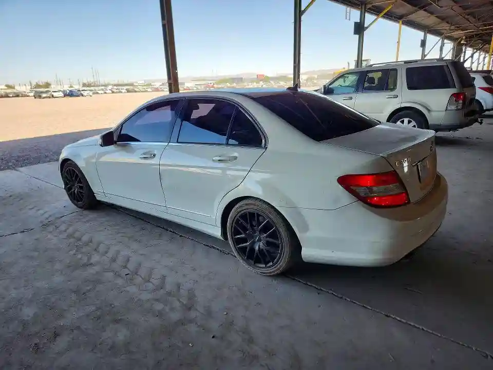 WDDGF5EB7BA518128 2011 MERCEDES-BENZ C-CLASS-1