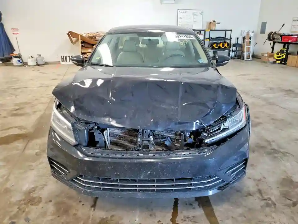 1VWAA7A35JC029591 2018 VOLKSWAGEN PASSAT-4