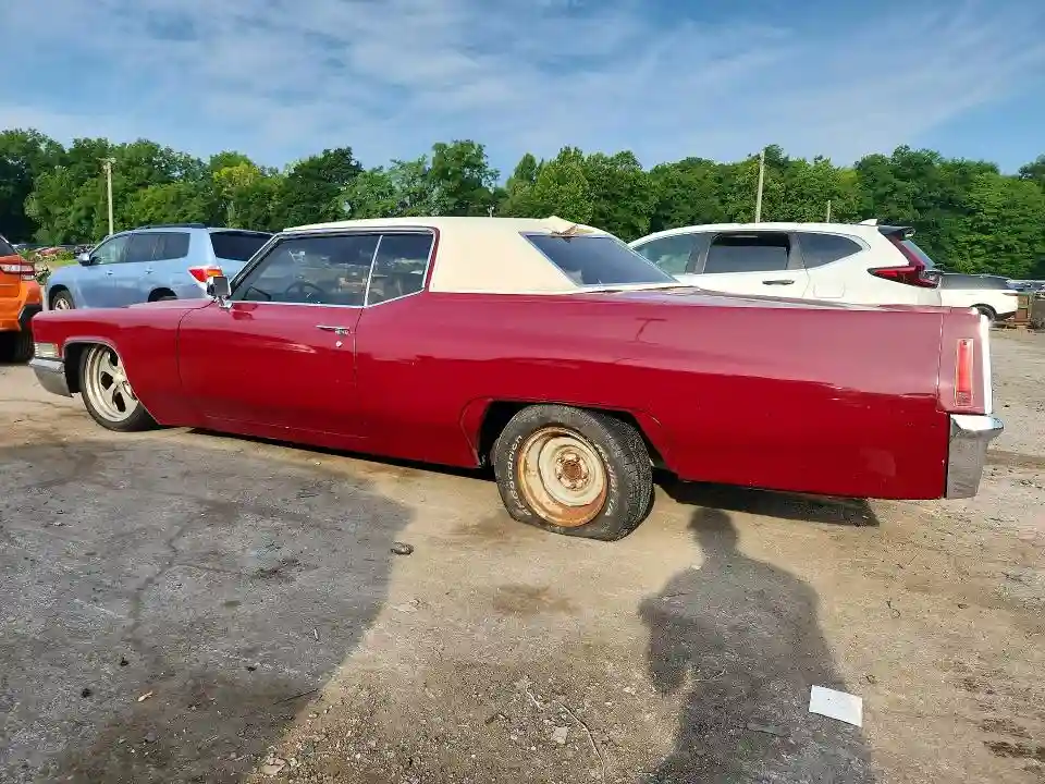 J0240195 1970 CADILLAC DEVILLE-1
