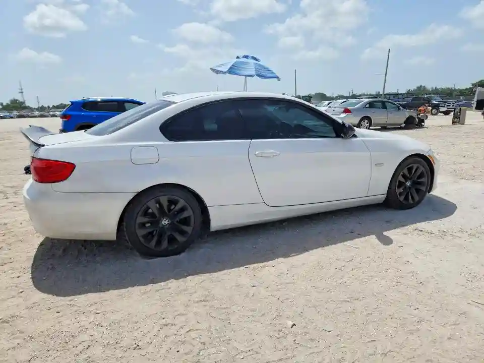 WBAKE5C59DJ107334 2013 BMW 3 SERIES-2