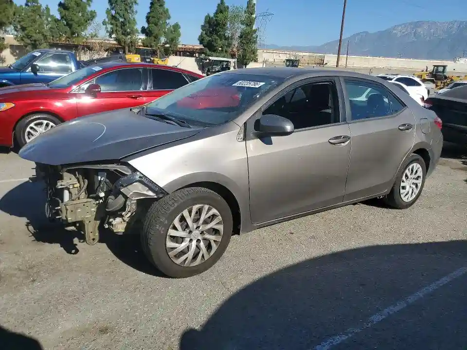 5YFBURHE6JP832029 2018 TOYOTA COROLLA-0