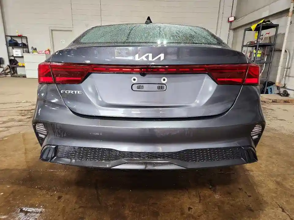 3KPF24AD8PE574134 2023 KIA FORTE LXS-5