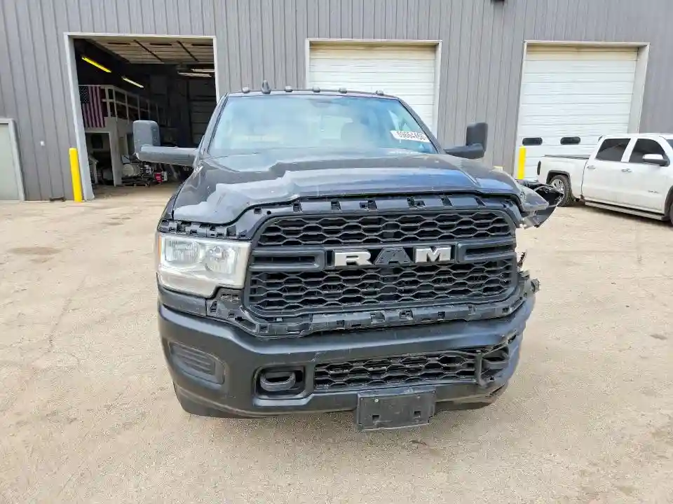 3C7WRTCL6KG671939 2019 RAM 3500-4