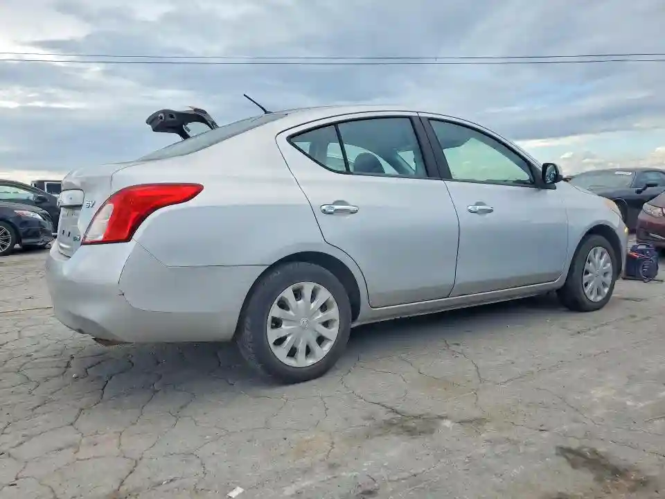 3N1CN7AP1CL807964 2012 NISSAN VERSA-2