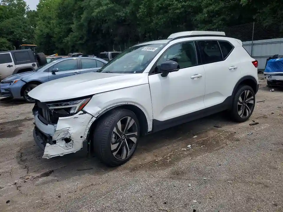 YV4L12UX0P2937438 2023 VOLVO XC40-0