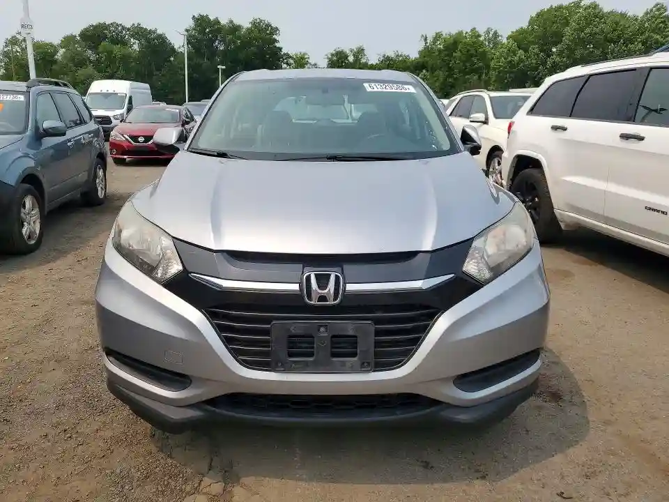 3CZRU6H39JM717924 2018 HONDA HR-V-4