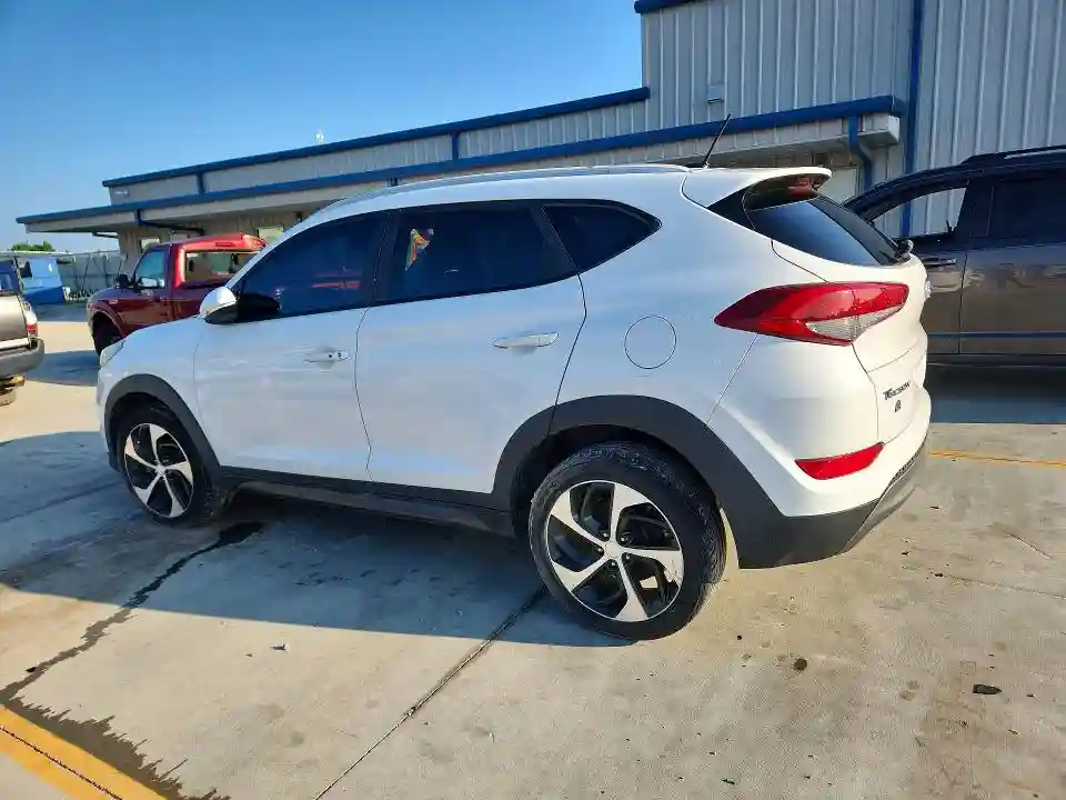 KM8J3CA29GU259923 2016 HYUNDAI TUCSON-1