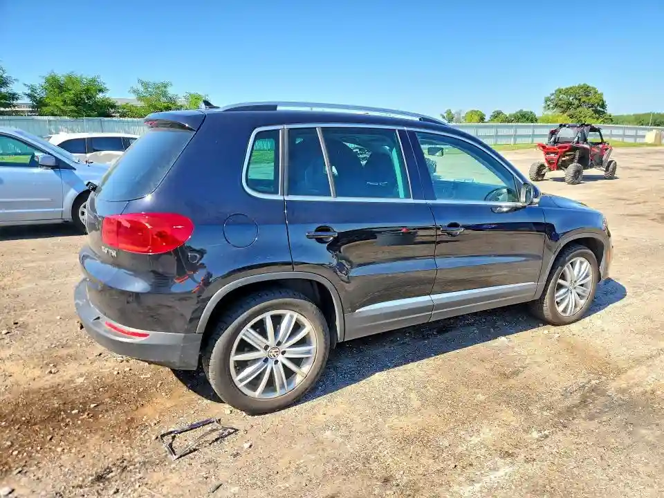 WVGAV7AX4CW532388 2012 VOLKSWAGEN TIGUAN-2