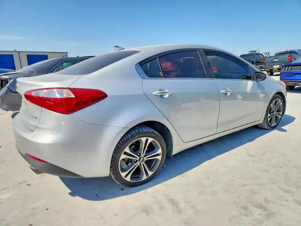 KNAFX4A88G5545116 2016 KIA FORTE-2