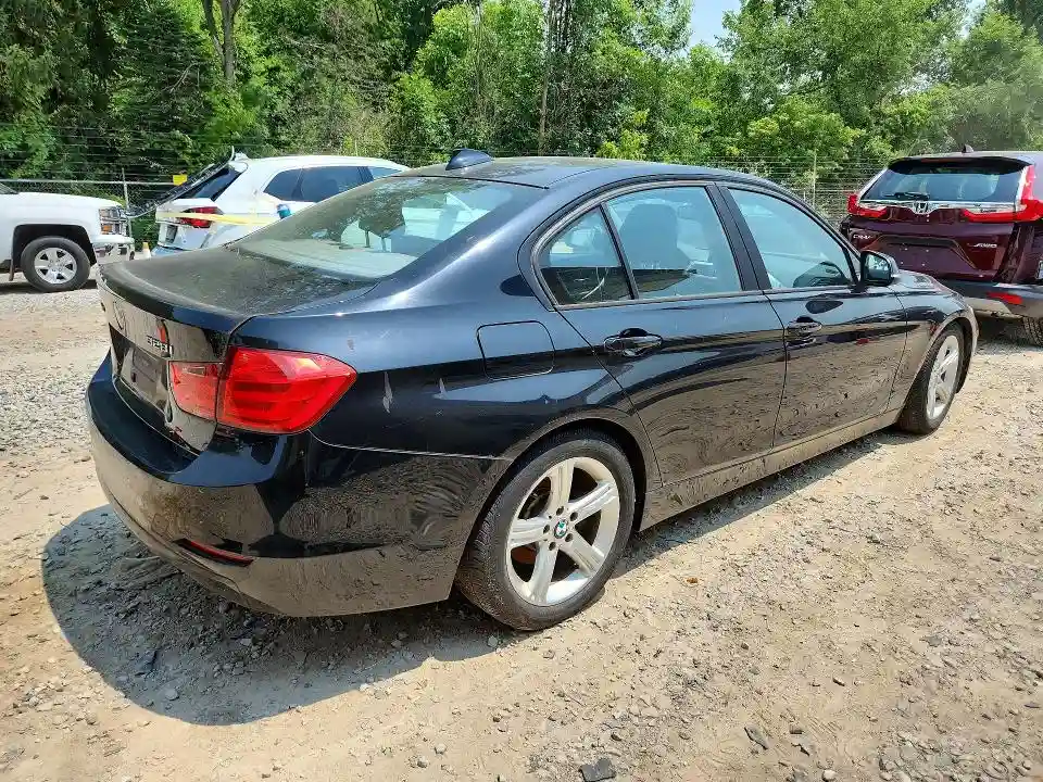 WBA3B3C53DF541026 2013 BMW 3 SERIES-2