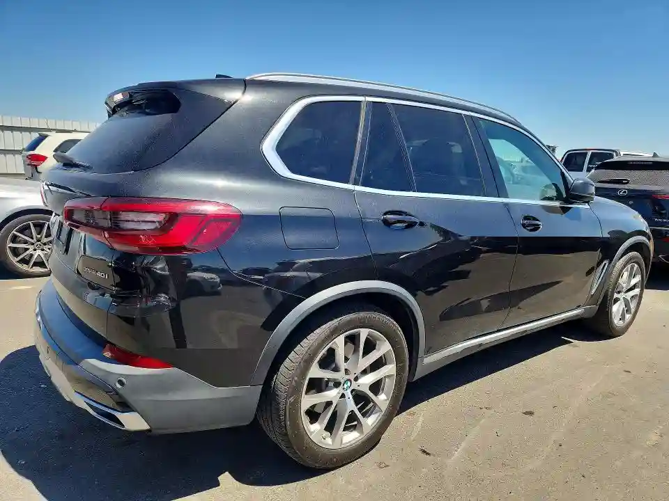 5UXCR6C5XKLK88610 2019 BMW X5-2