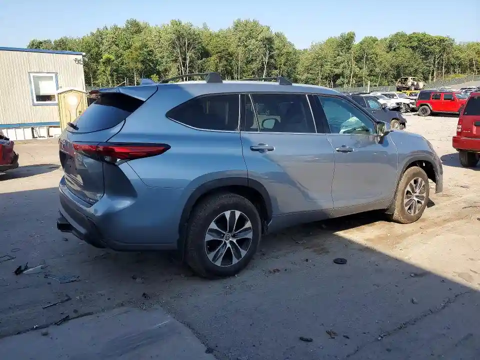 5TDGZRBH0NS203826 2022 TOYOTA HIGHLANDER-2