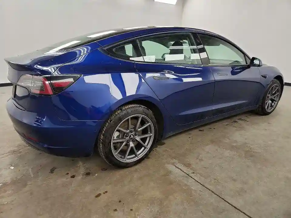 5YJ3E1EA5NF285728 2022 TESLA MODEL 3-2