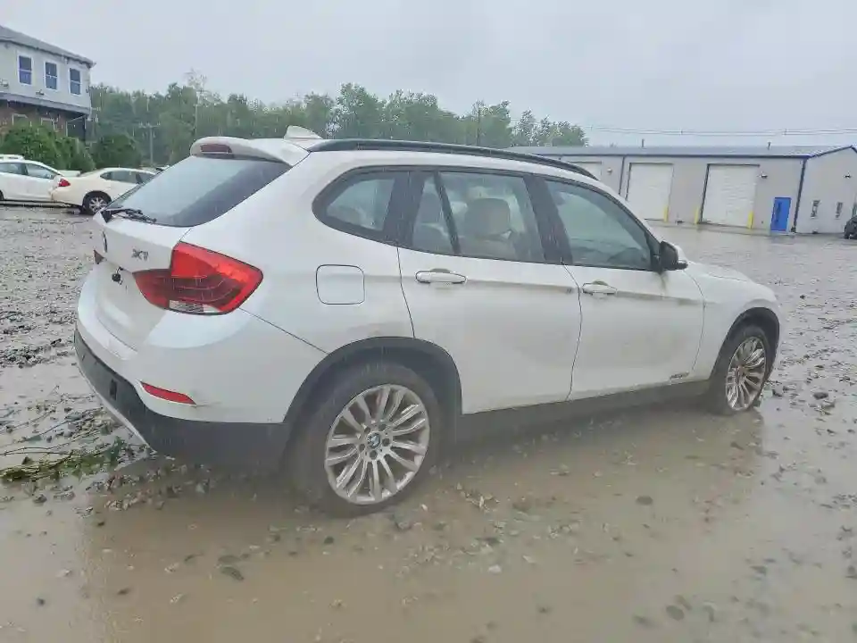 WBAVL1C5XDVR82006 2013 BMW X1-2