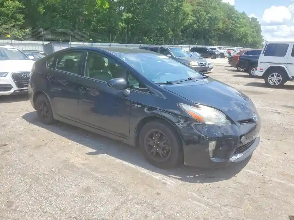 JTDKN3DU1F1912082 2015 TOYOTA PRIUS-3