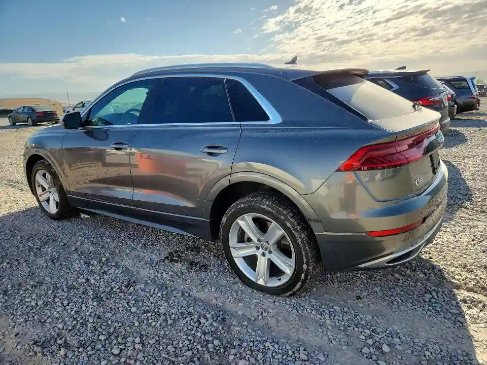 WA1AVAF19KD020023 2019 AUDI Q8-1
