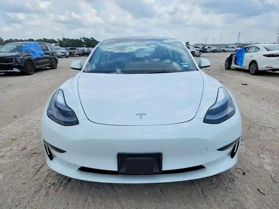 5YJ3E1EA4NF348642 2022 TESLA MODEL 3-4