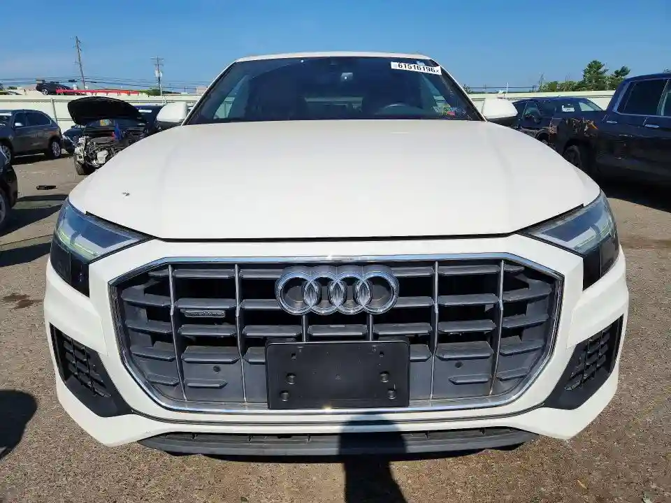 WA1AVAF16KD021808 2019 AUDI Q8-4