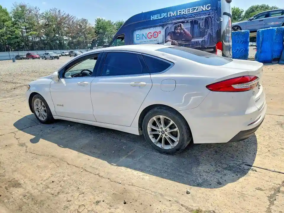 3FA6P0MU1KR118330 2019 FORD FUSION-1
