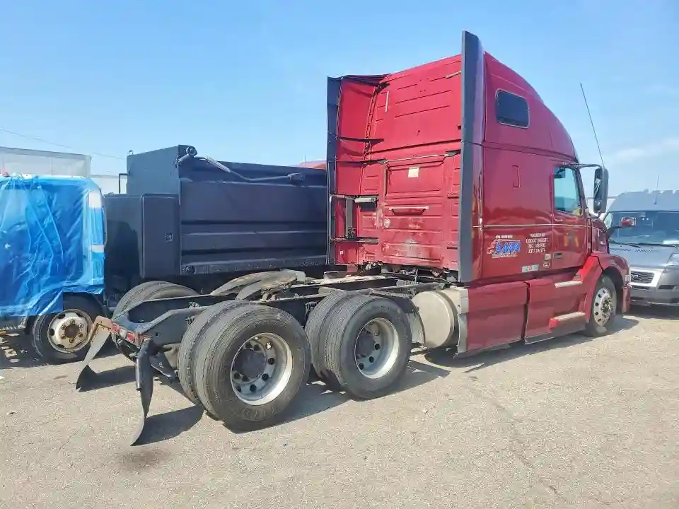 4V4NC9EH9HN981903 2017 VOLVO ALL MODELS-2