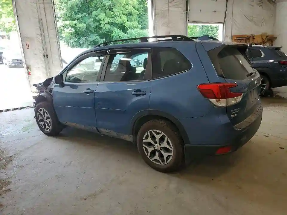 JF2SKAEC4NH432385 2022 SUBARU FORESTER-1