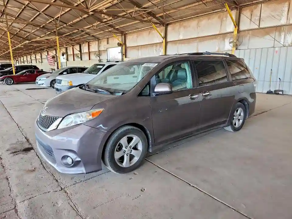 5TDXK3DC0DS331775 2013 TOYOTA SIENNA-0