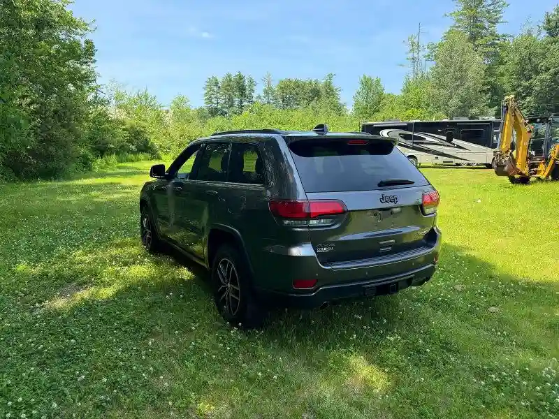 1C4RJFLGXJC300287 2018 JEEP GRAND CHEROKEE-2