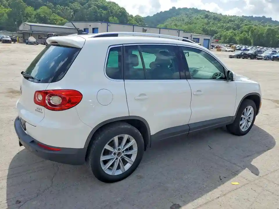 WVGBV7AX8BW548841 2011 VOLKSWAGEN TIGUAN-2